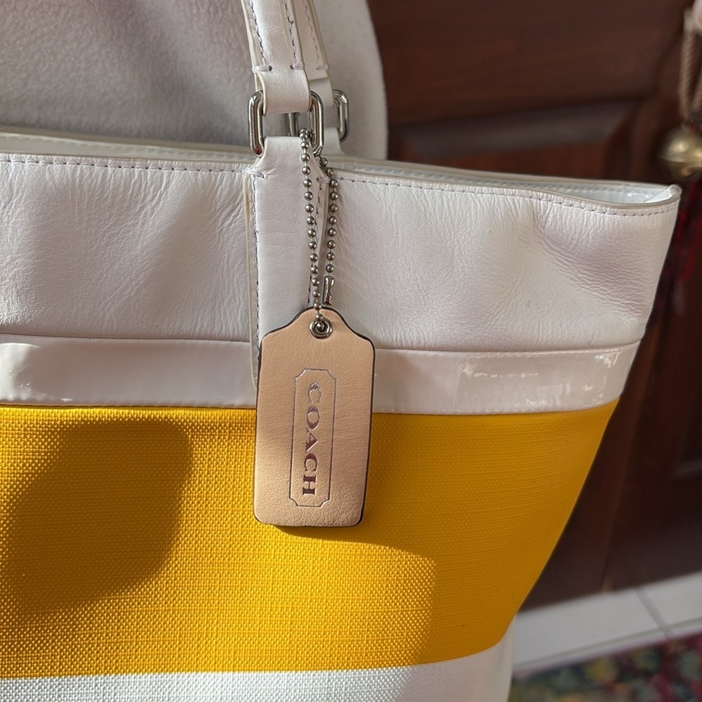 Coach  Tote  striped  yellow/white PVC   leather & patent leather trim
30511 EUC - Picture 4 of 17